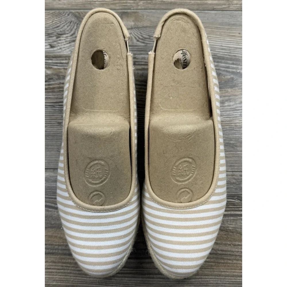 LifeStride Women's Kayden Wedge Sandal Womens Size 9W (Wide) Beige/ White Stripe